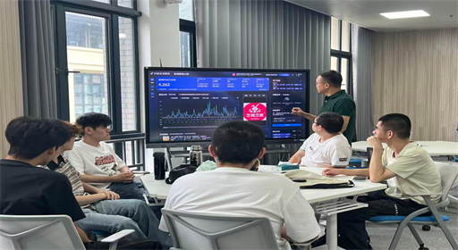 跨境电商怎么做？福工商携手校友企业，把直播实战搬进课堂
